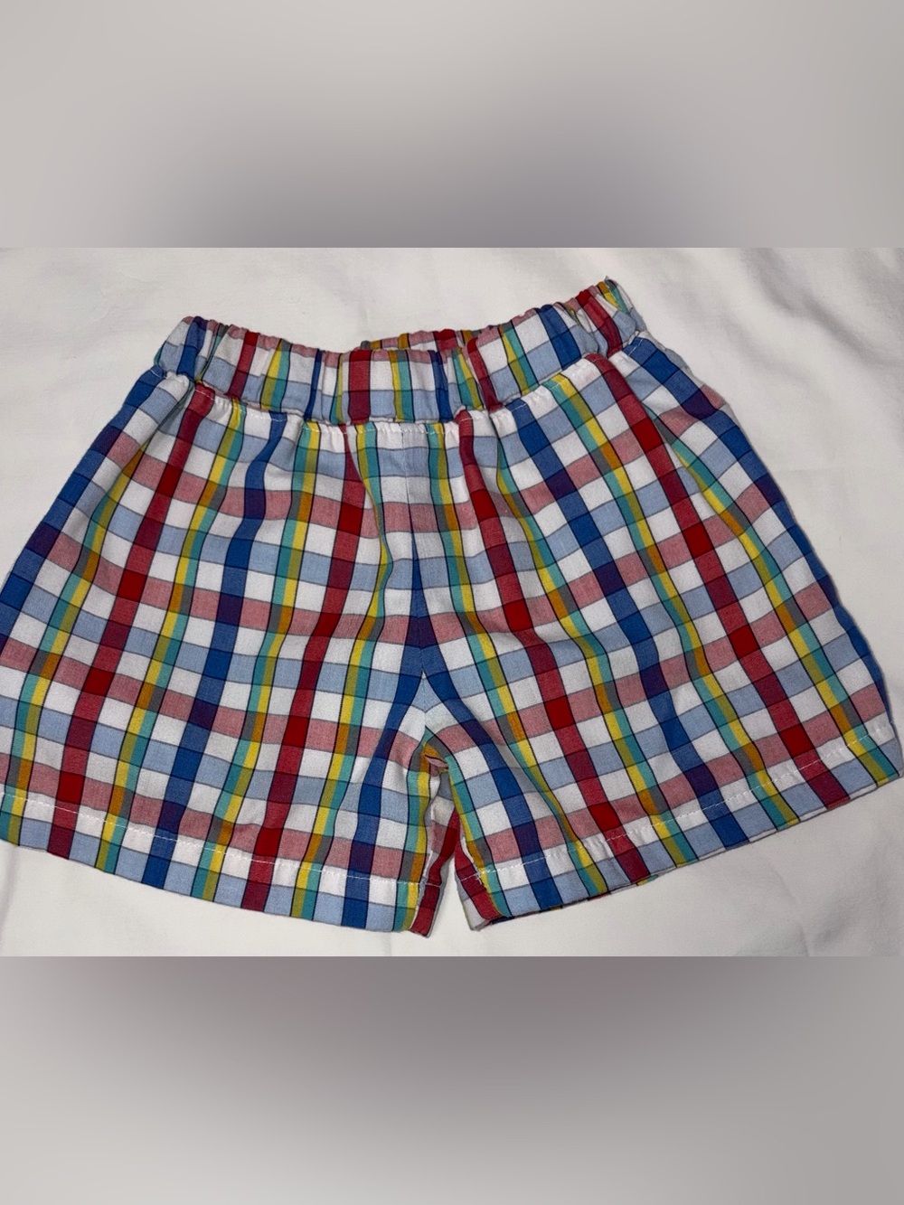 The Beaufort Bonnet Co Sheffield shorts in multi color plaid sz 2T like new